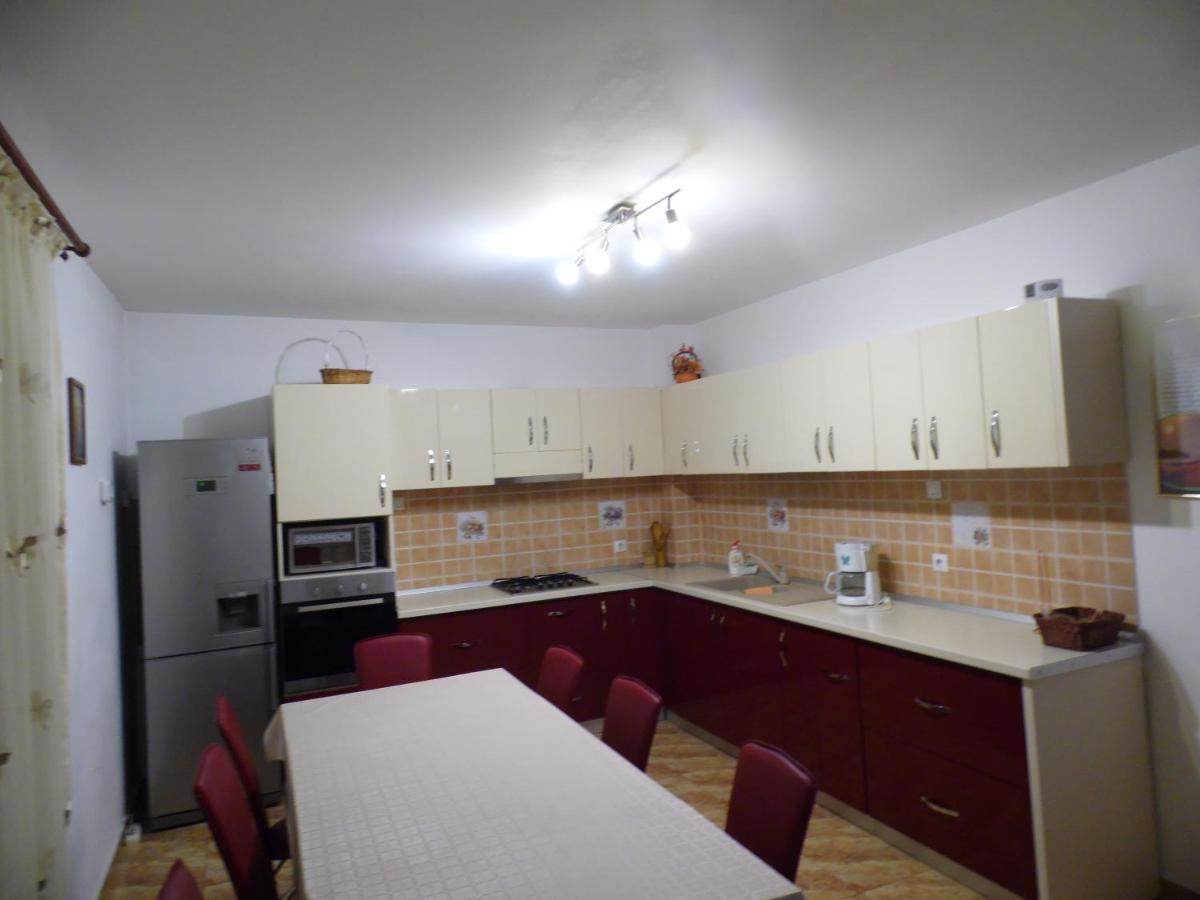 Vilman House Hotell Rîşnov Exteriör bild
