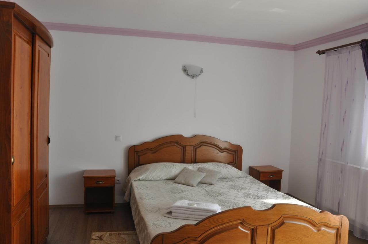 Vilman House Hotell Rîşnov Exteriör bild